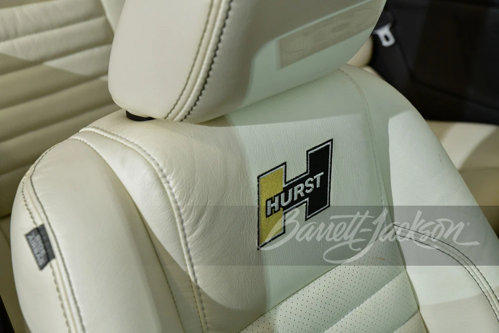 2010 Ford S197 Mustang - Image 11 of 28
