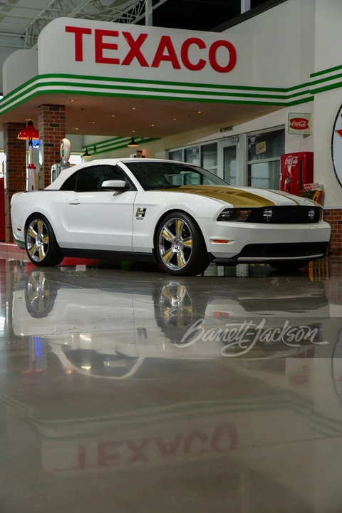 2010 Ford S197 Mustang - Image 15 of 28