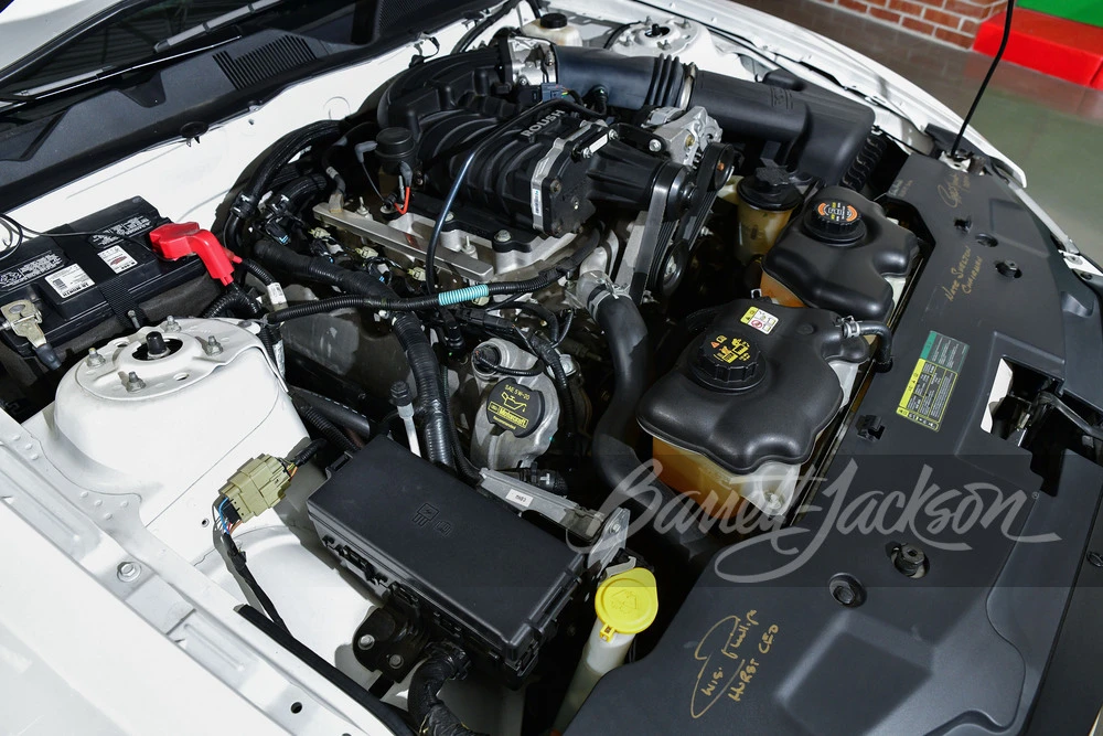 2010 Ford S197 Mustang - Image 25 of 28