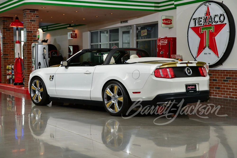 2010 Ford S197 Mustang - Image 2 of 28