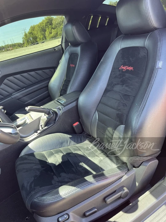2010 Ford S197 Mustang - Image 14 of 31