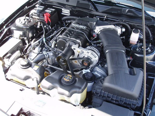 2010 Ford S197 Mustang - Image 2 of 4