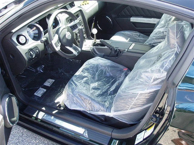 2010 Ford S197 Mustang - Image 3 of 4