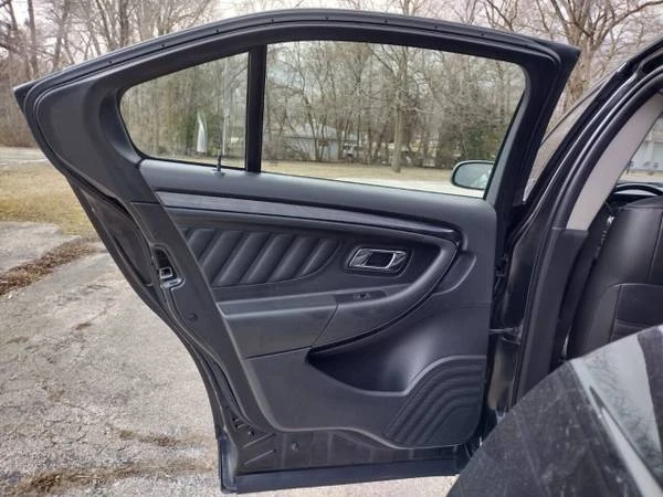 2010 Ford Taurus 6th Gen - Image 8 of 13