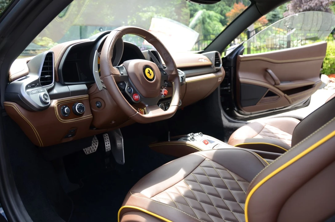 2010 Ferrari 458 Italia - Image 4 of 5
