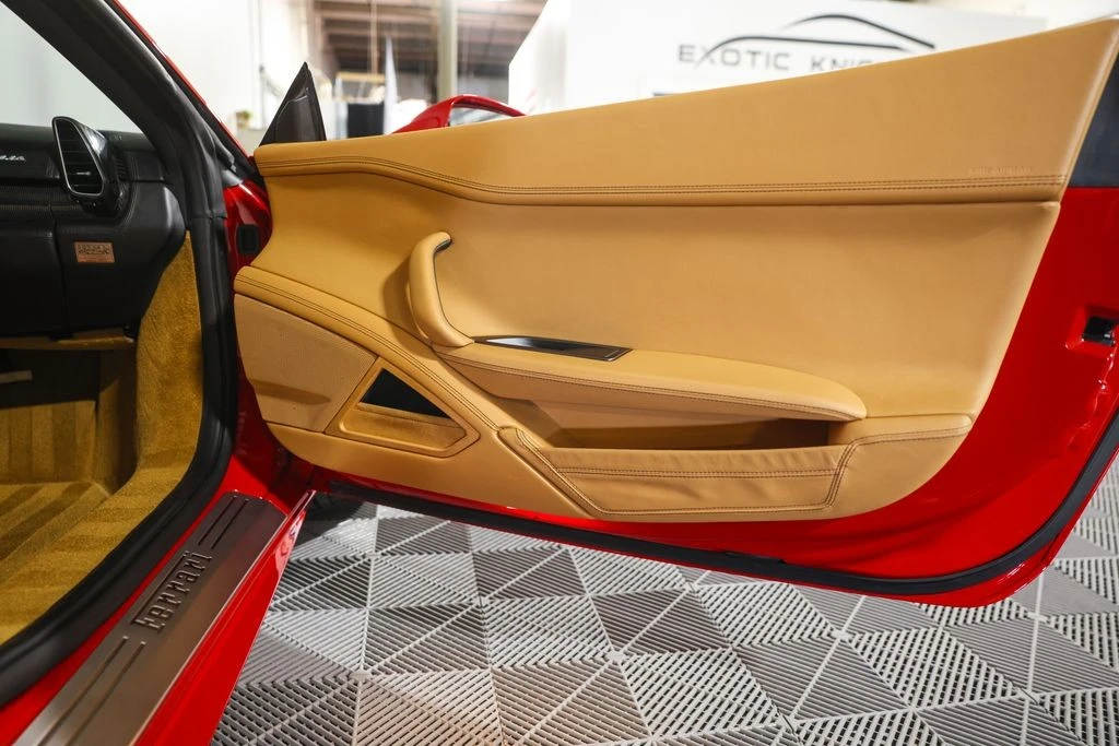 2010 Ferrari 458 Italia - Image 27 of 31