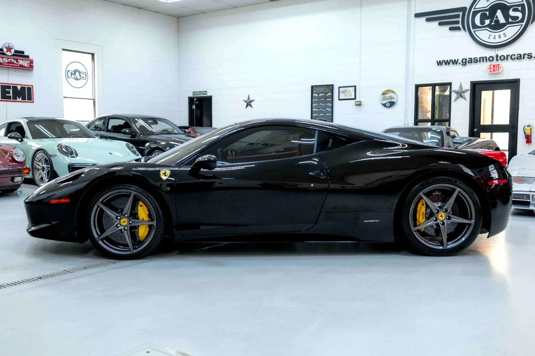 2010 Ferrari 458 Italia - Image 10 of 12