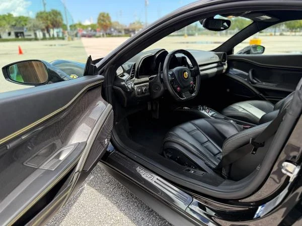 2010 Ferrari 458 Italia - Image 12 of 19