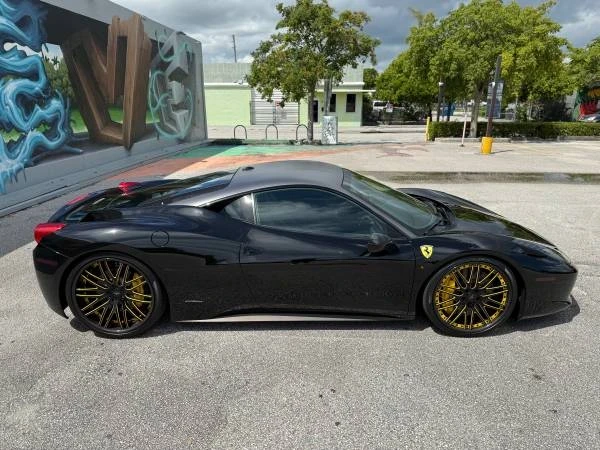 2010 Ferrari 458 Italia - Image 5 of 19