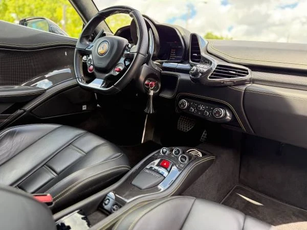 2010 Ferrari 458 Italia - Image 16 of 19