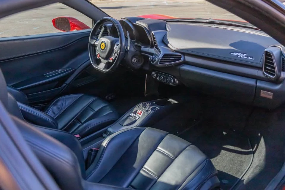 2010 Ferrari 458 Italia - Image 15 of 18