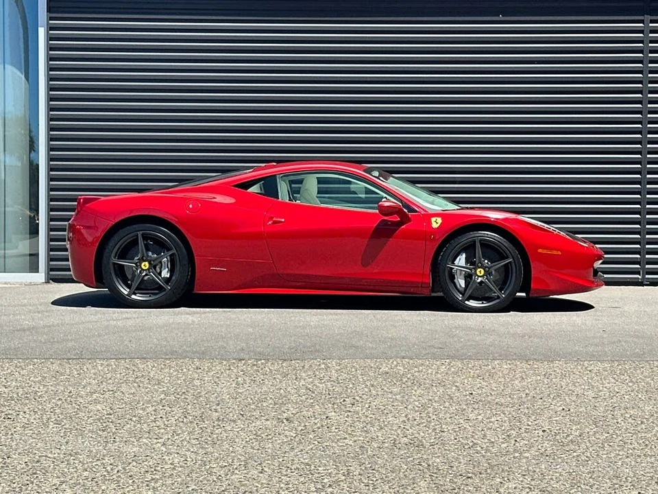 2010 Ferrari 458 Italia - Image 9 of 31