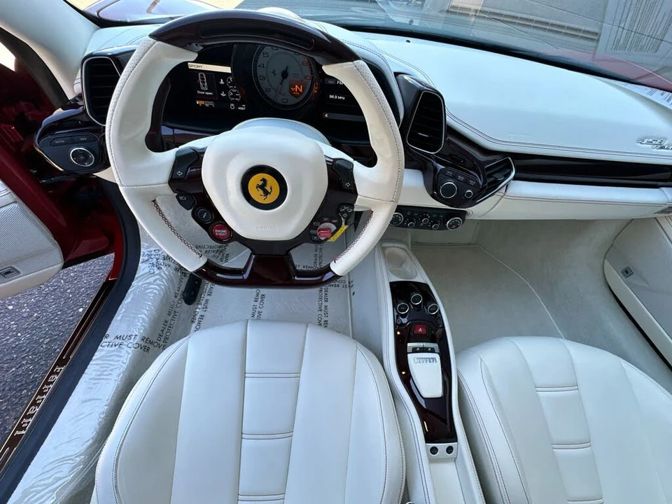 2010 Ferrari 458 Italia - Image 6 of 31