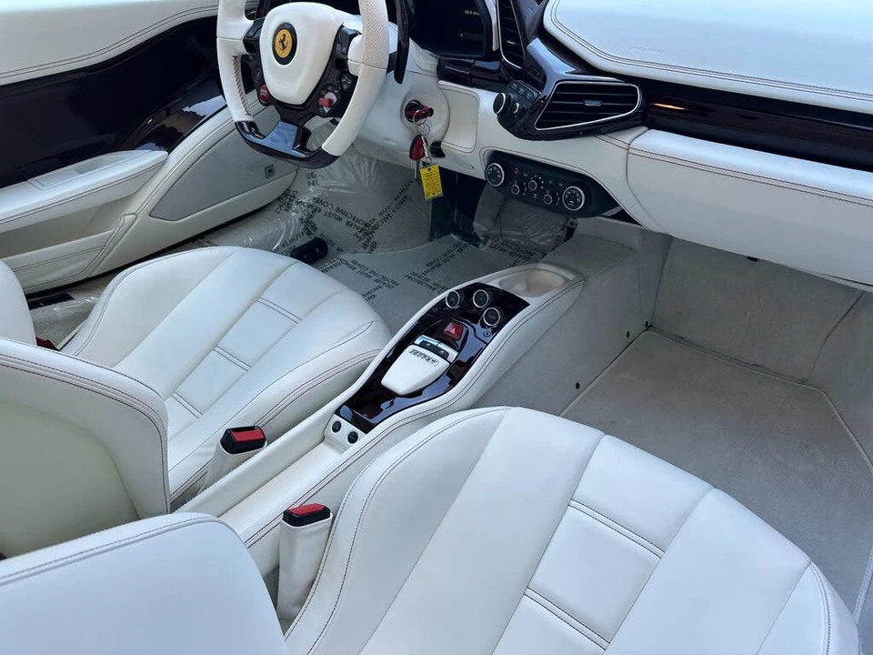 2010 Ferrari 458 Italia - Image 16 of 31
