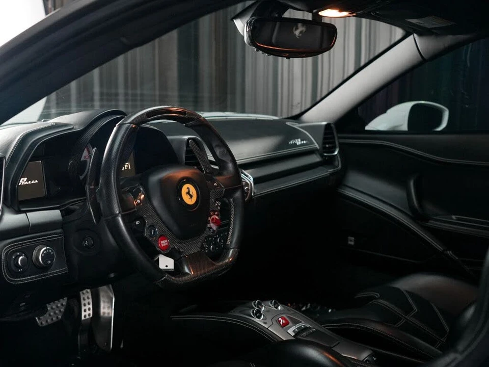 2010 Ferrari 458 Italia - Image 11 of 23