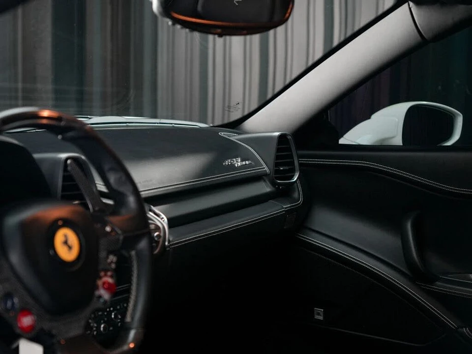 2010 Ferrari 458 Italia - Image 13 of 23