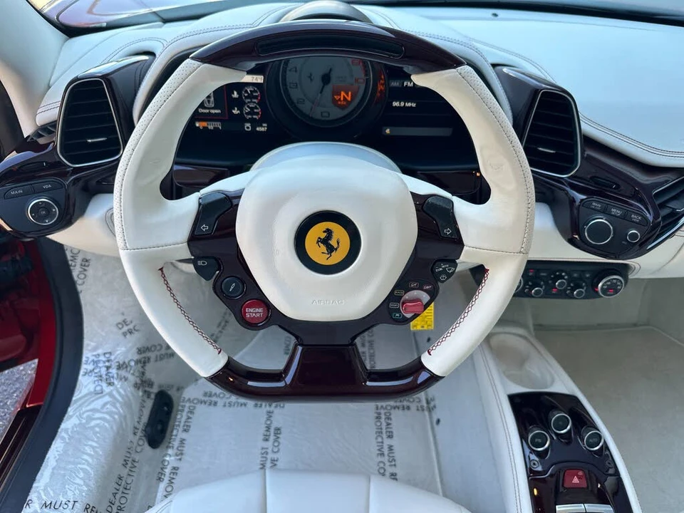 2010 Ferrari 458 Italia - Image 15 of 31