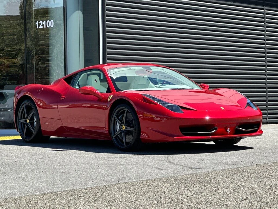 2010 Ferrari 458 Italia - Image 10 of 31