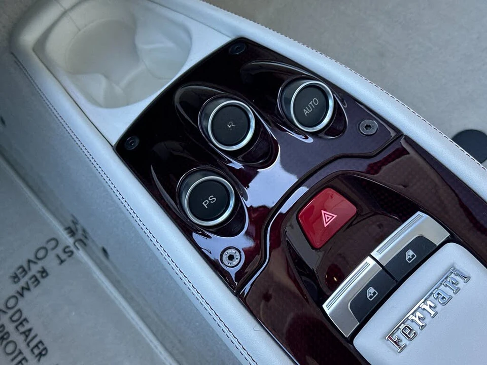 2010 Ferrari 458 Italia - Image 26 of 31