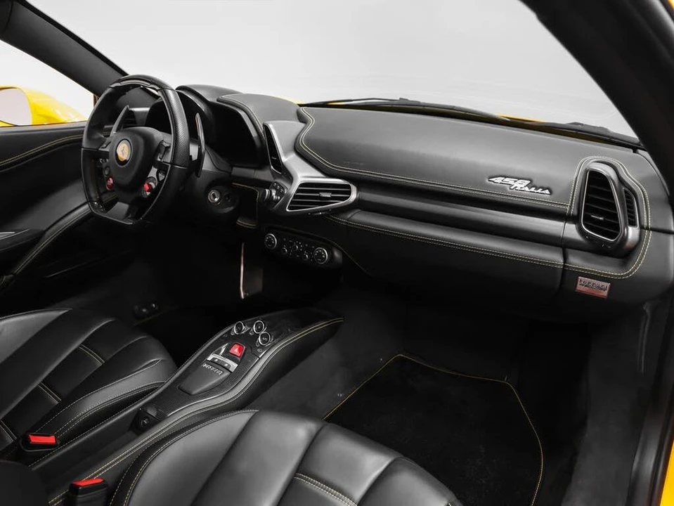 2010 Ferrari 458 Italia - Image 24 of 31