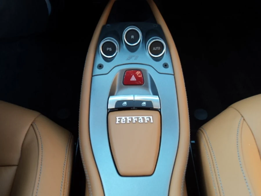 2010 Ferrari 458 Italia - Image 5 of 8