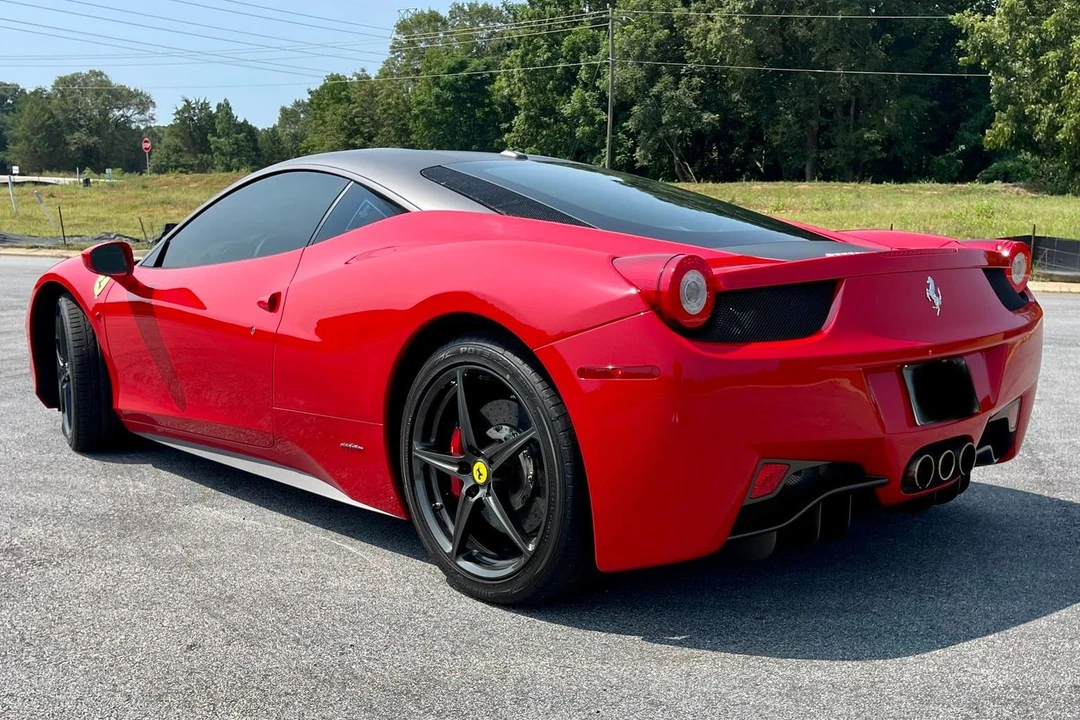 2010 Ferrari 458 Italia - Image 4 of 31