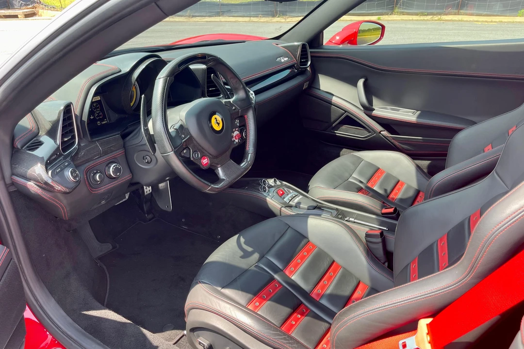 2010 Ferrari 458 Italia - Image 18 of 31