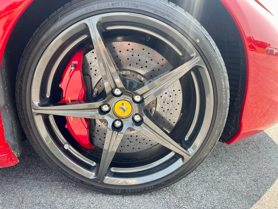 2010 Ferrari 458 Italia - Image 16 of 31
