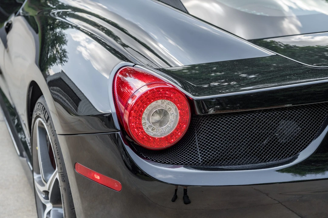 2010 Ferrari 458 Italia - Image 17 of 31