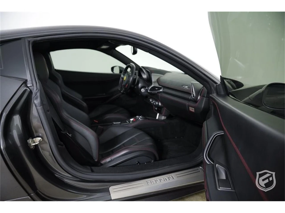 2010 Ferrari 458 Italia - Image 27 of 31