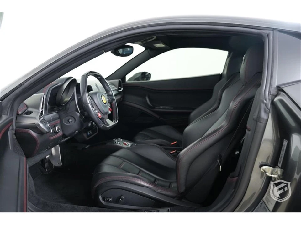 2010 Ferrari 458 Italia - Image 15 of 31