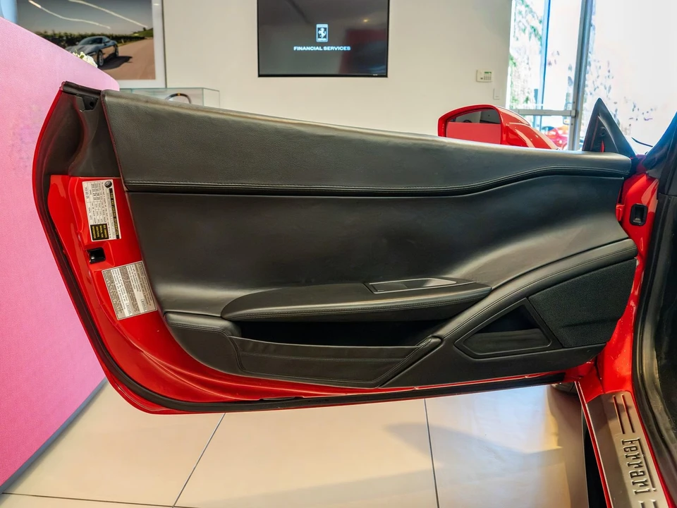 2010 Ferrari 458 Italia - Image 8 of 25