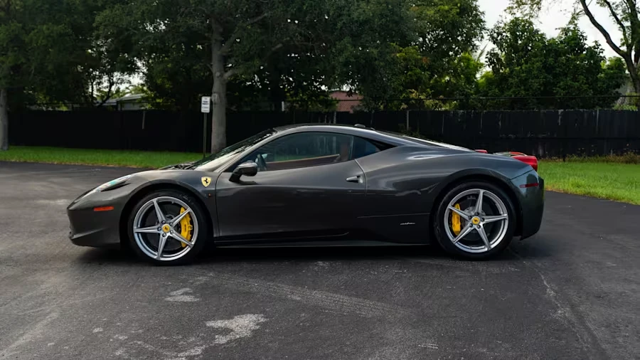 2010 Ferrari 458 Italia - Image 9 of 24