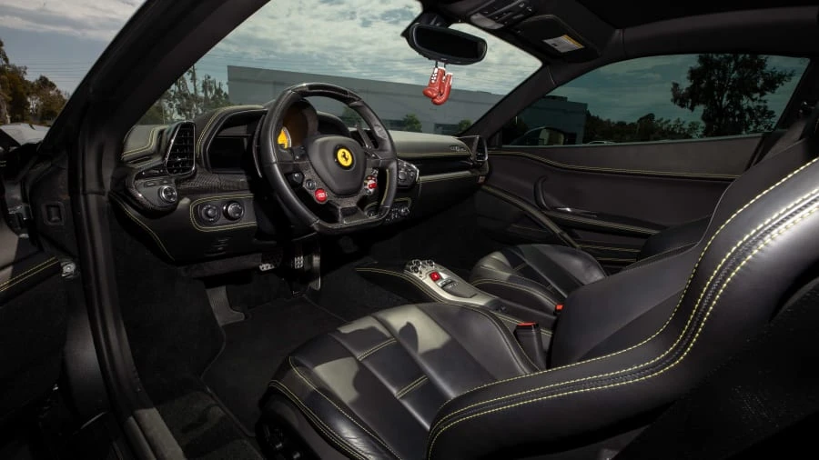 2010 Ferrari 458 Italia - Image 4 of 31