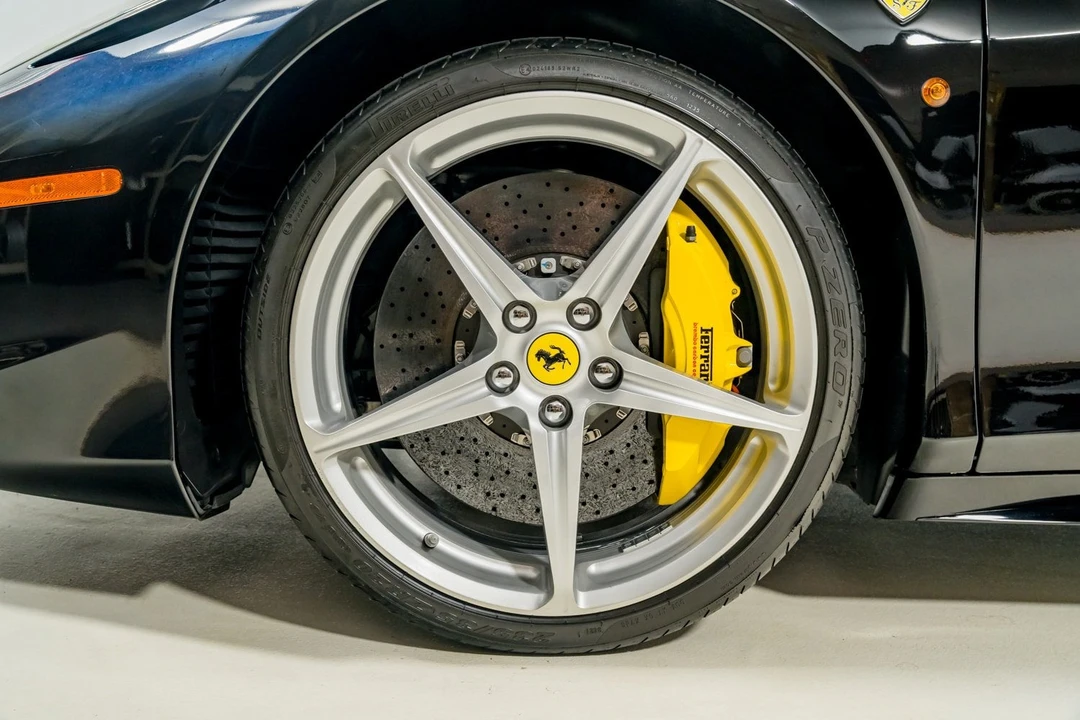 2010 Ferrari 458 Italia - Image 12 of 31