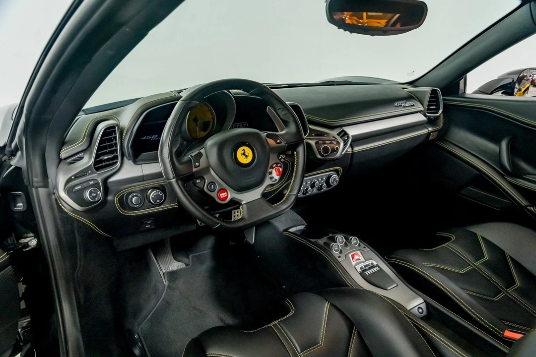 2010 Ferrari 458 Italia - Image 18 of 31
