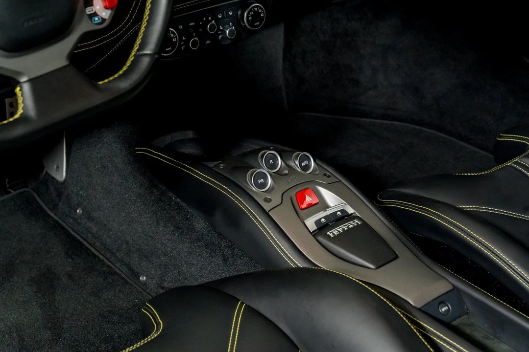 2010 Ferrari 458 Italia - Image 19 of 31