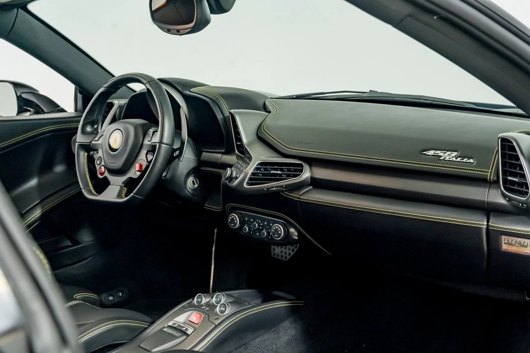 2010 Ferrari 458 Italia - Image 28 of 31