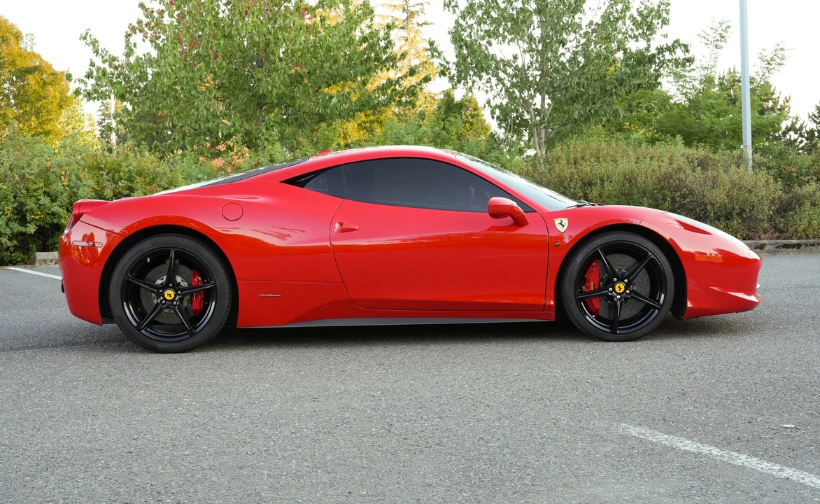 2010 Ferrari 458 Italia - Image 10 of 31