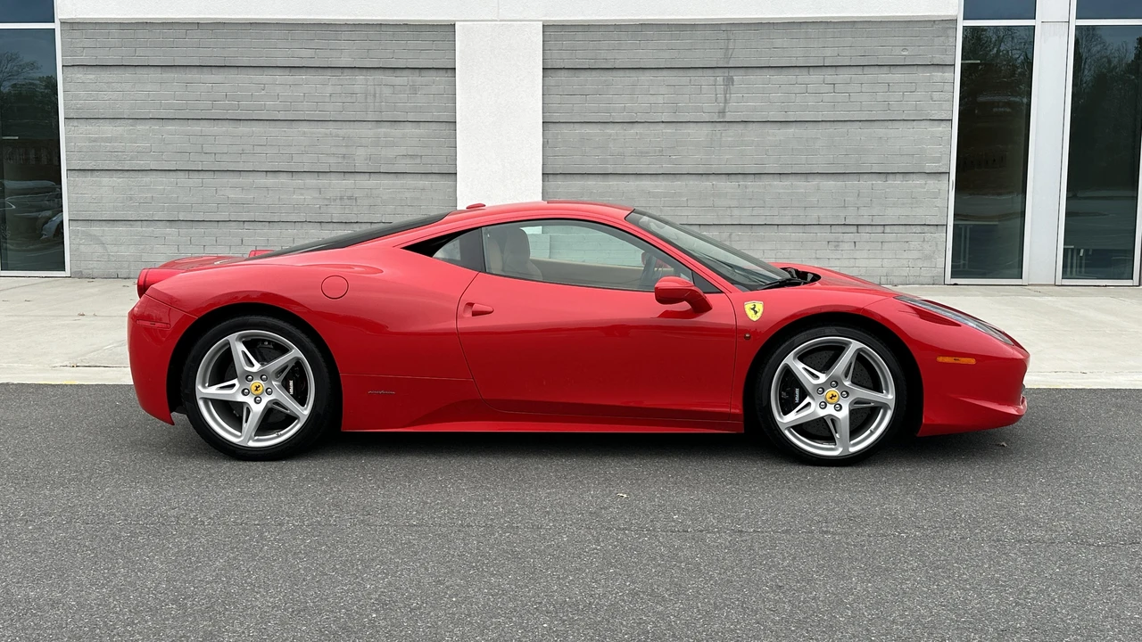 2010 Ferrari 458 Italia - Image 12 of 18