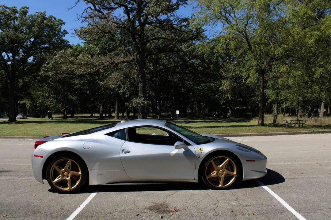 2010 Ferrari 458 Italia - Image 17 of 31