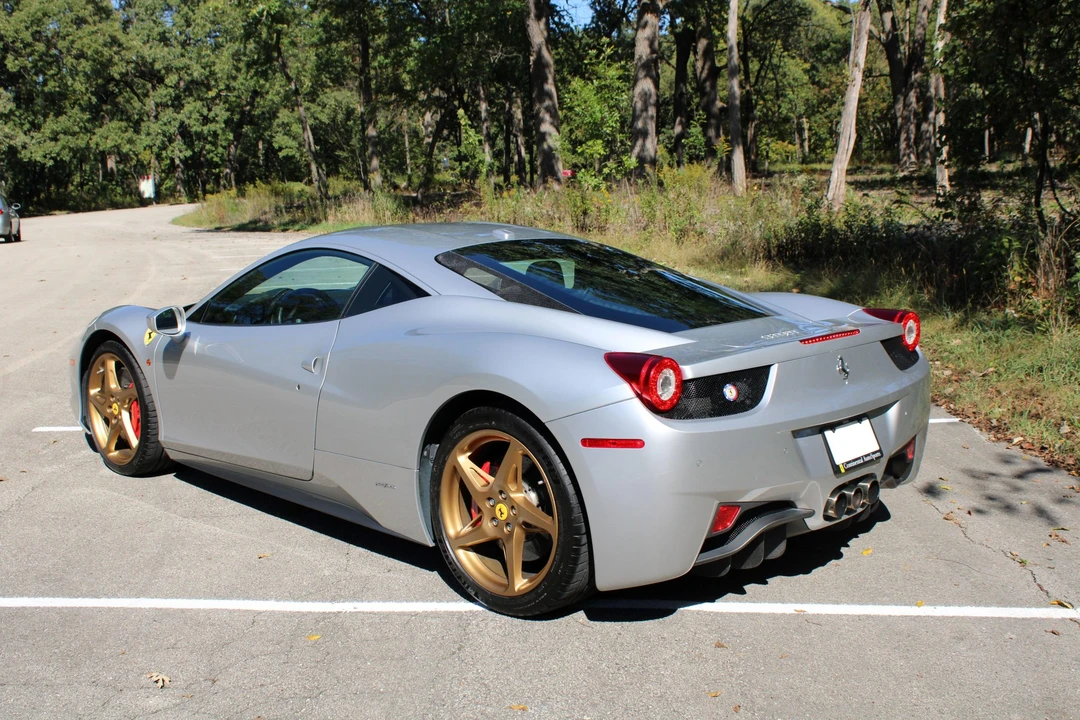 2010 Ferrari 458 Italia - Image 9 of 31