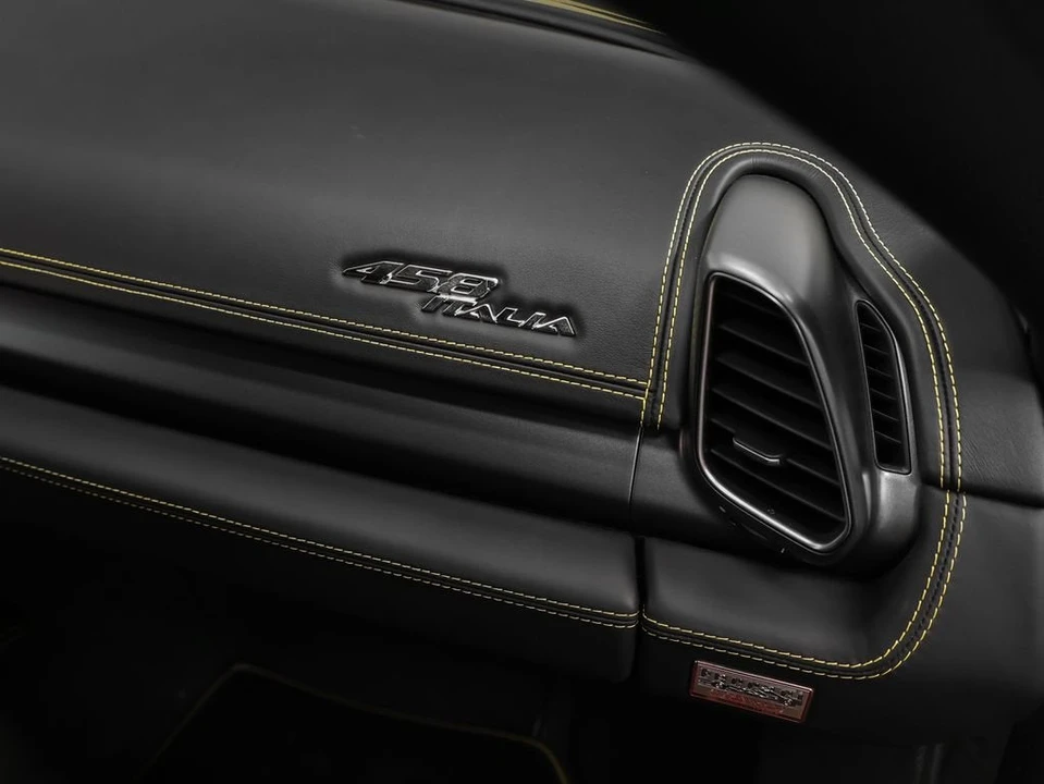 2010 Ferrari 458 Italia - Image 25 of 31