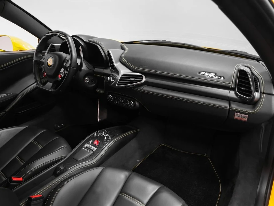 2010 Ferrari 458 Italia - Image 24 of 31