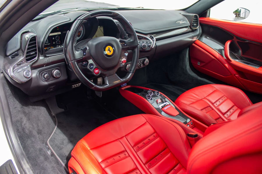 2010 Ferrari 458 Italia - Image 9 of 18