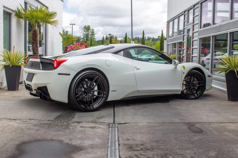 2010 Ferrari 458 Italia - Image 3 of 18