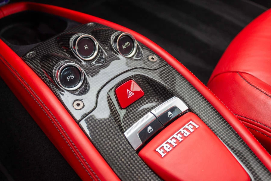 2010 Ferrari 458 Italia - Image 15 of 18