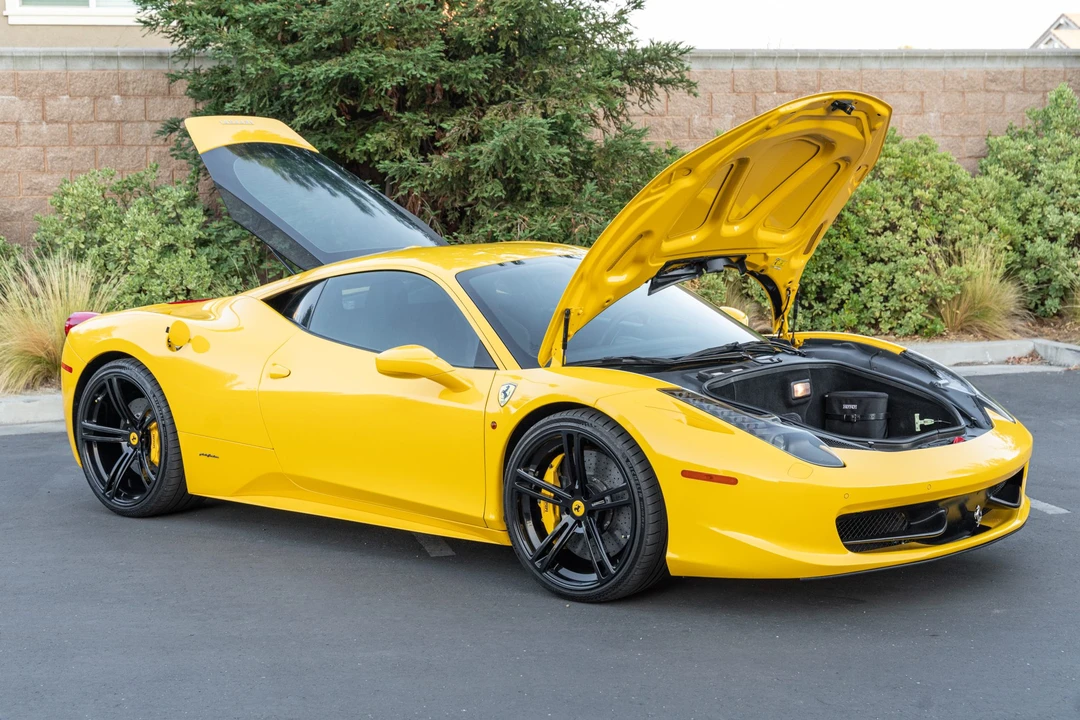 2010 Ferrari 458 Italia - Image 17 of 31