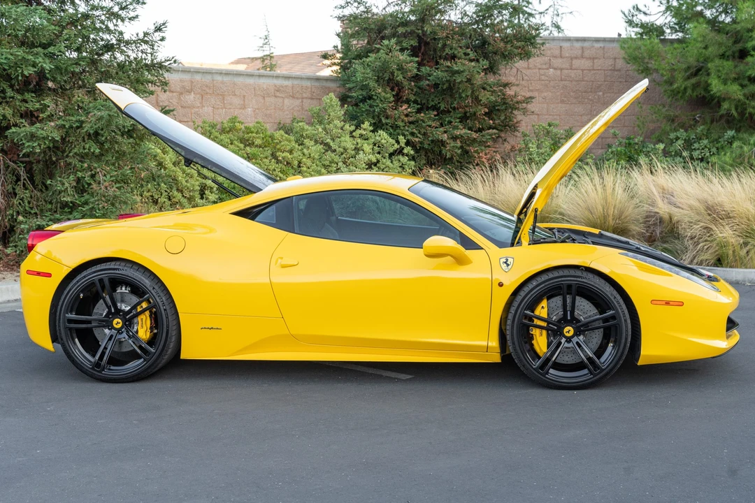 2010 Ferrari 458 Italia - Image 16 of 31