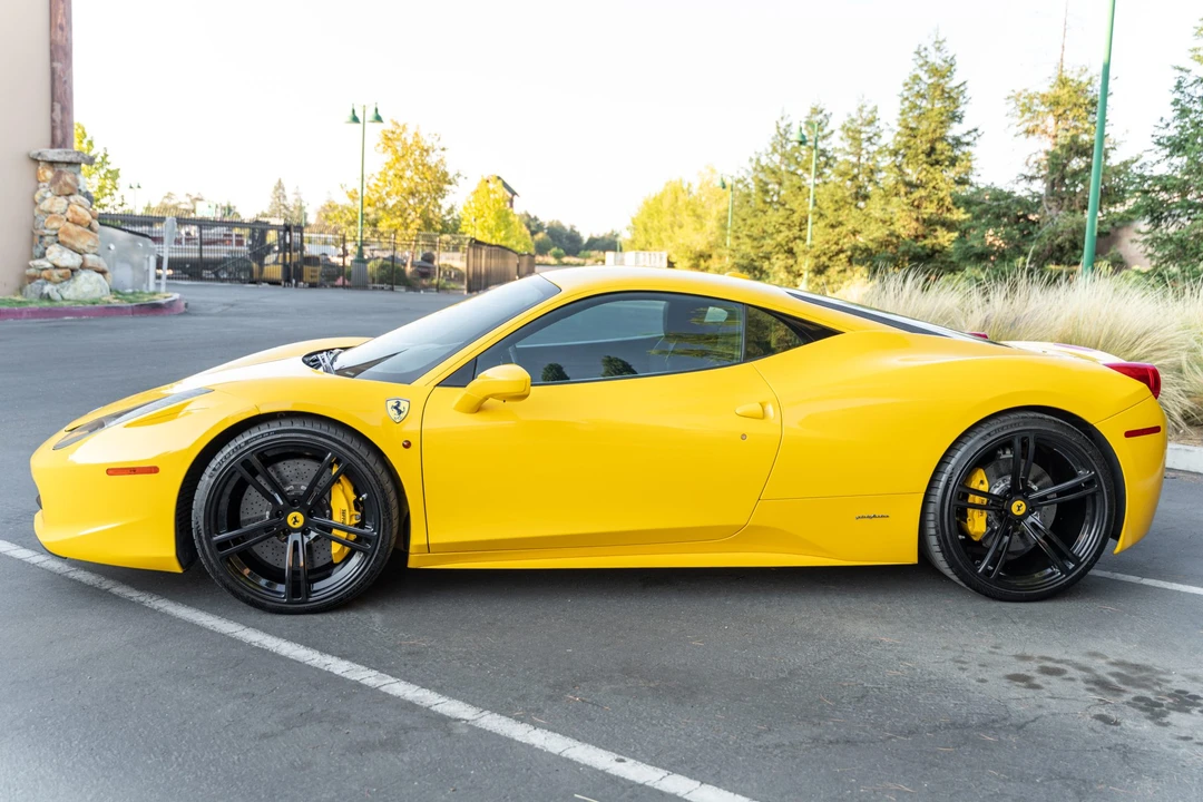 2010 Ferrari 458 Italia - Image 10 of 31